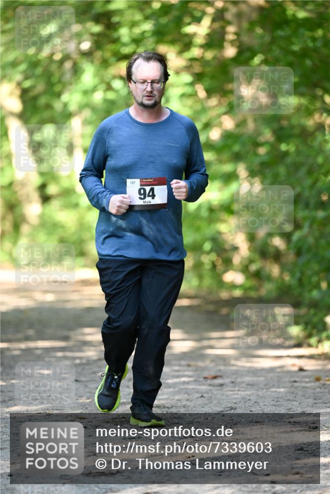 06.10.2024 - Bramfelder Halbmarathon 2024 Dr. Thomas Lammeyer http://msf.ph/oto/7339603 06.10.2024 10:35:35 Laufen 137, 33, 94 meine-sportfotos.de