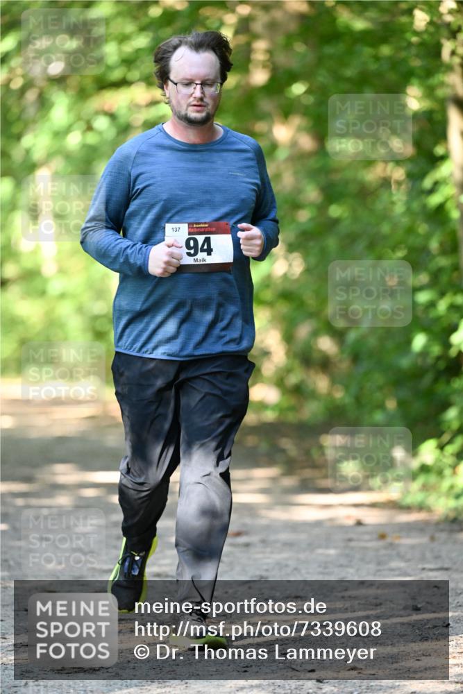 06.10.2024 - Bramfelder Halbmarathon 2024 Dr. Thomas Lammeyer http://msf.ph/oto/7339608 06.10.2024 10:35:35 Laufen 137, 33, 94 meine-sportfotos.de