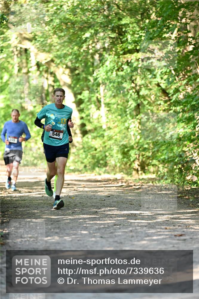 06.10.2024 - Bramfelder Halbmarathon 2024 Dr. Thomas Lammeyer http://msf.ph/oto/7339636 06.10.2024 10:36:14 Laufen 555, 546 meine-sportfotos.de