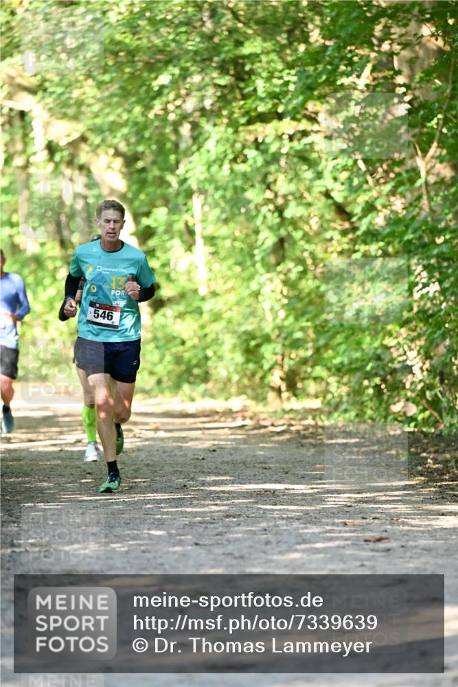 06.10.2024 - Bramfelder Halbmarathon 2024 Dr. Thomas Lammeyer http://msf.ph/oto/7339639 06.10.2024 10:36:15 Laufen 13, 546 meine-sportfotos.de