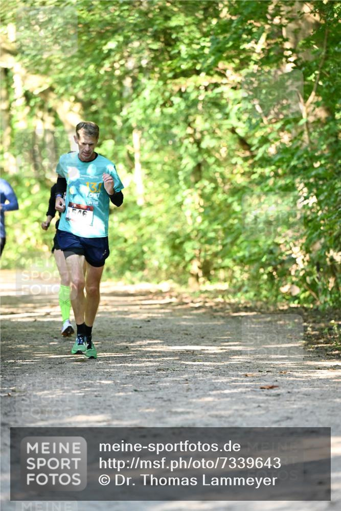 06.10.2024 - Bramfelder Halbmarathon 2024 Dr. Thomas Lammeyer http://msf.ph/oto/7339643 06.10.2024 10:36:15 Laufen  meine-sportfotos.de