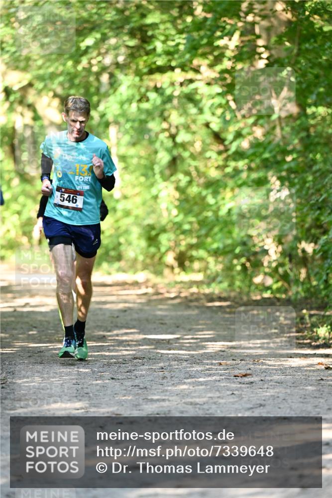 06.10.2024 - Bramfelder Halbmarathon 2024 Dr. Thomas Lammeyer http://msf.ph/oto/7339648 06.10.2024 10:36:16 Laufen 13, 546 meine-sportfotos.de