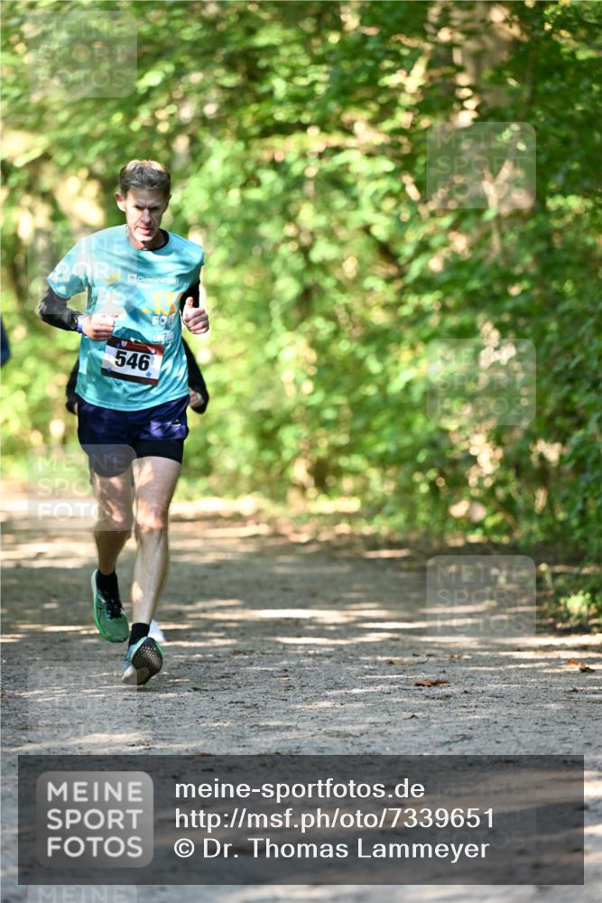 06.10.2024 - Bramfelder Halbmarathon 2024 Dr. Thomas Lammeyer http://msf.ph/oto/7339651 06.10.2024 10:36:16 Laufen 546 meine-sportfotos.de