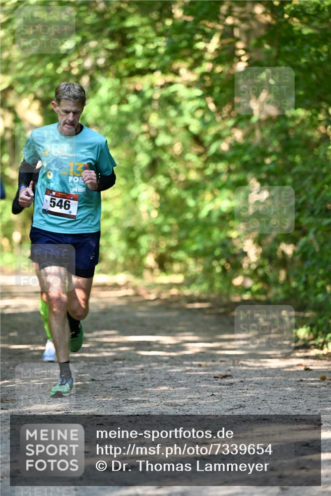 06.10.2024 - Bramfelder Halbmarathon 2024 Dr. Thomas Lammeyer http://msf.ph/oto/7339654 06.10.2024 10:36:17 Laufen 13, 546 meine-sportfotos.de