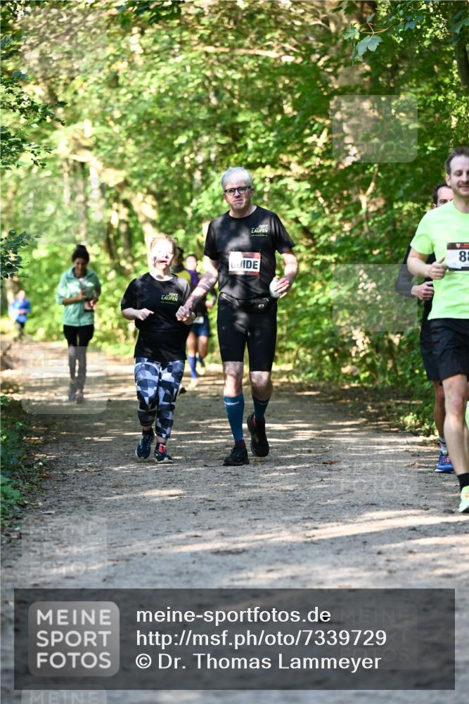 06.10.2024 - Bramfelder Halbmarathon 2024 Dr. Thomas Lammeyer http://msf.ph/oto/7339729 06.10.2024 10:36:49 Laufen 8 meine-sportfotos.de