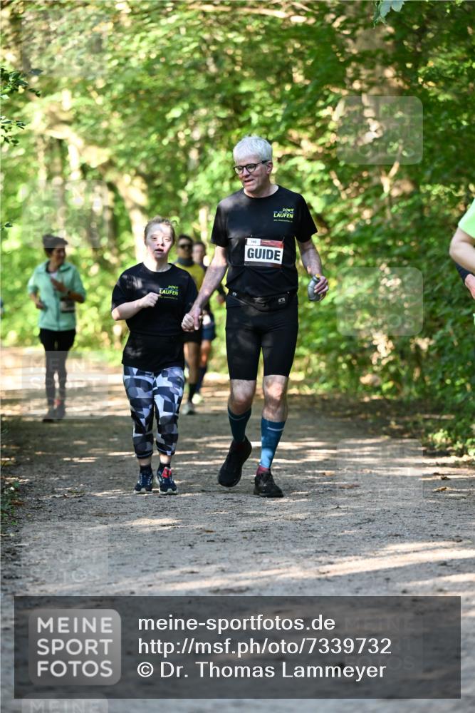 06.10.2024 - Bramfelder Halbmarathon 2024 Dr. Thomas Lammeyer http://msf.ph/oto/7339732 06.10.2024 10:36:50 Laufen  meine-sportfotos.de