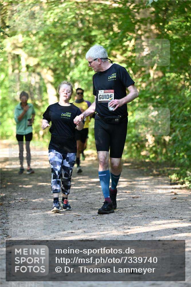 06.10.2024 - Bramfelder Halbmarathon 2024 Dr. Thomas Lammeyer http://msf.ph/oto/7339740 06.10.2024 10:36:51 Laufen 140 meine-sportfotos.de