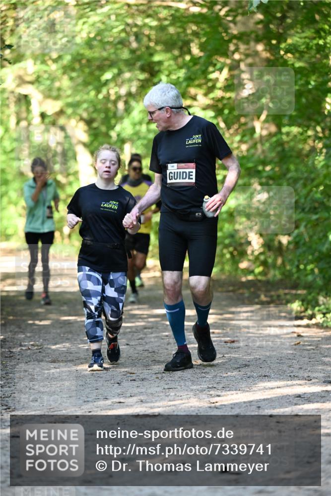 06.10.2024 - Bramfelder Halbmarathon 2024 Dr. Thomas Lammeyer http://msf.ph/oto/7339741 06.10.2024 10:36:51 Laufen 140 meine-sportfotos.de