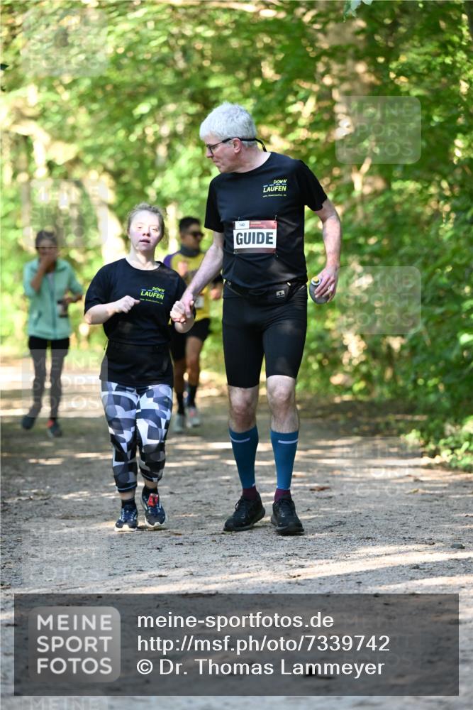 06.10.2024 - Bramfelder Halbmarathon 2024 Dr. Thomas Lammeyer http://msf.ph/oto/7339742 06.10.2024 10:36:51 Laufen 140 meine-sportfotos.de