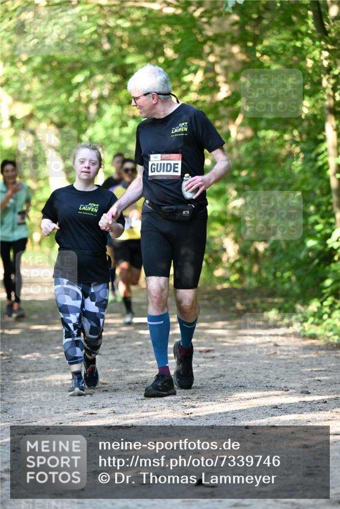 06.10.2024 - Bramfelder Halbmarathon 2024 Dr. Thomas Lammeyer http://msf.ph/oto/7339746 06.10.2024 10:36:51 Laufen 140 meine-sportfotos.de