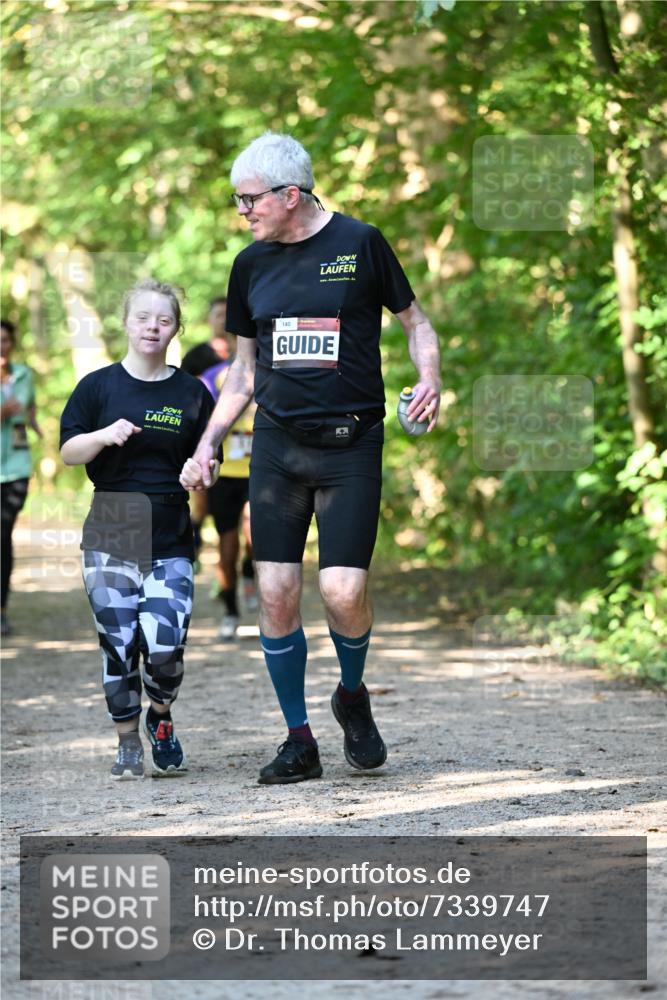 06.10.2024 - Bramfelder Halbmarathon 2024 Dr. Thomas Lammeyer http://msf.ph/oto/7339747 06.10.2024 10:36:52 Laufen 140 meine-sportfotos.de