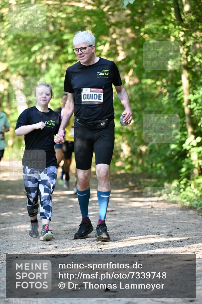 06.10.2024 - Bramfelder Halbmarathon 2024 Dr. Thomas Lammeyer http://msf.ph/oto/7339748 06.10.2024 10:36:52 Laufen 140 meine-sportfotos.de