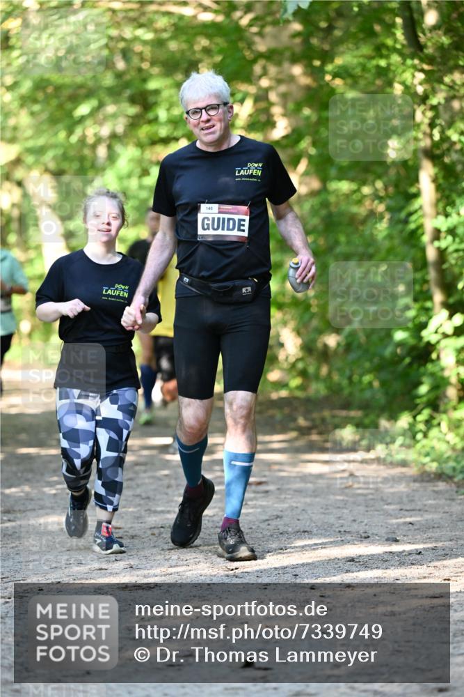 06.10.2024 - Bramfelder Halbmarathon 2024 Dr. Thomas Lammeyer http://msf.ph/oto/7339749 06.10.2024 10:36:52 Laufen 140 meine-sportfotos.de