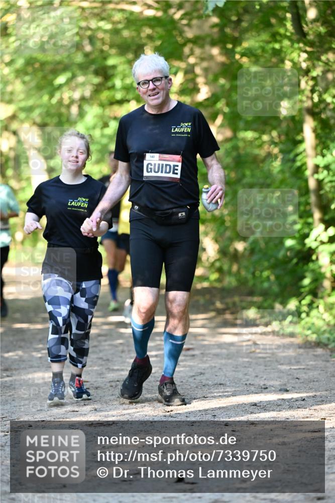 06.10.2024 - Bramfelder Halbmarathon 2024 Dr. Thomas Lammeyer http://msf.ph/oto/7339750 06.10.2024 10:36:52 Laufen 140 meine-sportfotos.de
