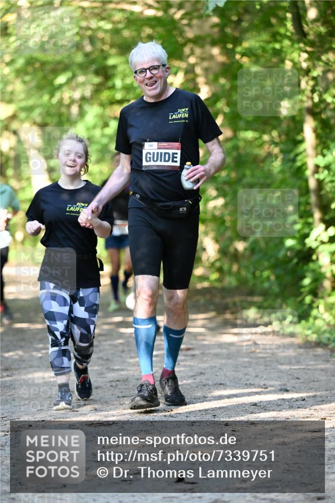 06.10.2024 - Bramfelder Halbmarathon 2024 Dr. Thomas Lammeyer http://msf.ph/oto/7339751 06.10.2024 10:36:52 Laufen 140 meine-sportfotos.de