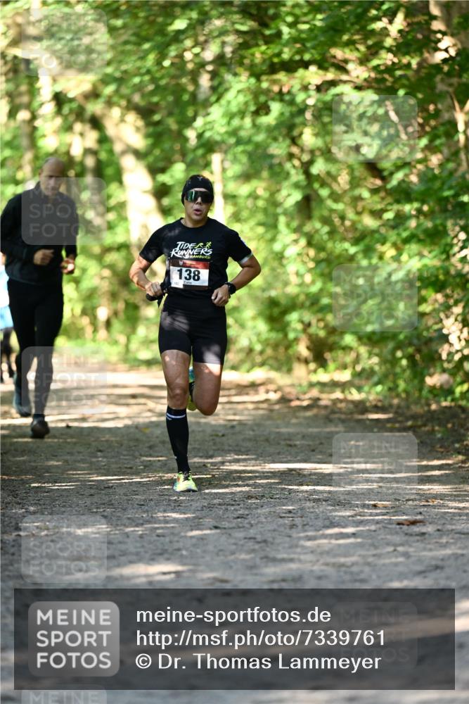 06.10.2024 - Bramfelder Halbmarathon 2024 Dr. Thomas Lammeyer http://msf.ph/oto/7339761 06.10.2024 10:37:15 Laufen 138, 102 meine-sportfotos.de
