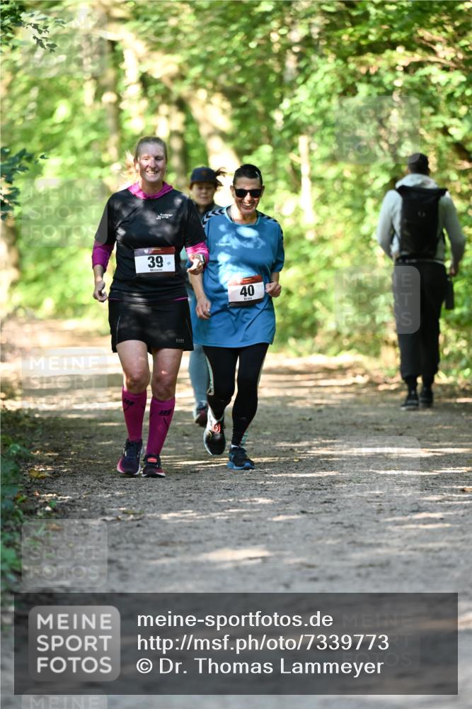 06.10.2024 - Bramfelder Halbmarathon 2024 Dr. Thomas Lammeyer http://msf.ph/oto/7339773 06.10.2024 10:37:26 Laufen 39, 59, 40, 15 meine-sportfotos.de