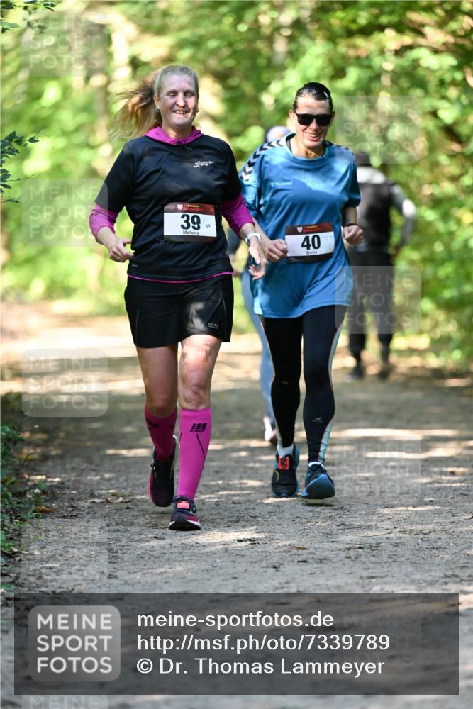 06.10.2024 - Bramfelder Halbmarathon 2024 Dr. Thomas Lammeyer http://msf.ph/oto/7339789 06.10.2024 10:37:29 Laufen 39, 59, 40 meine-sportfotos.de