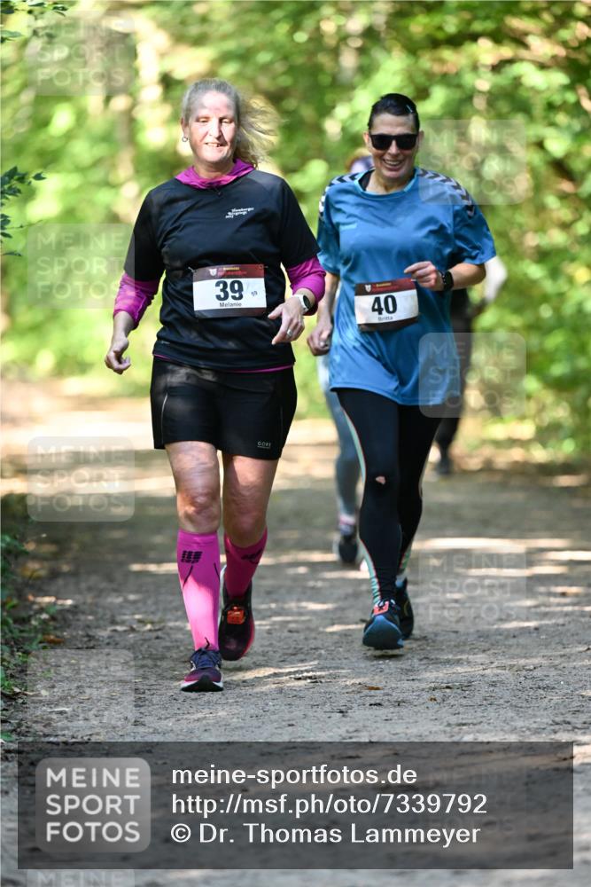 06.10.2024 - Bramfelder Halbmarathon 2024 Dr. Thomas Lammeyer http://msf.ph/oto/7339792 06.10.2024 10:37:29 Laufen 39, 59, 40 meine-sportfotos.de