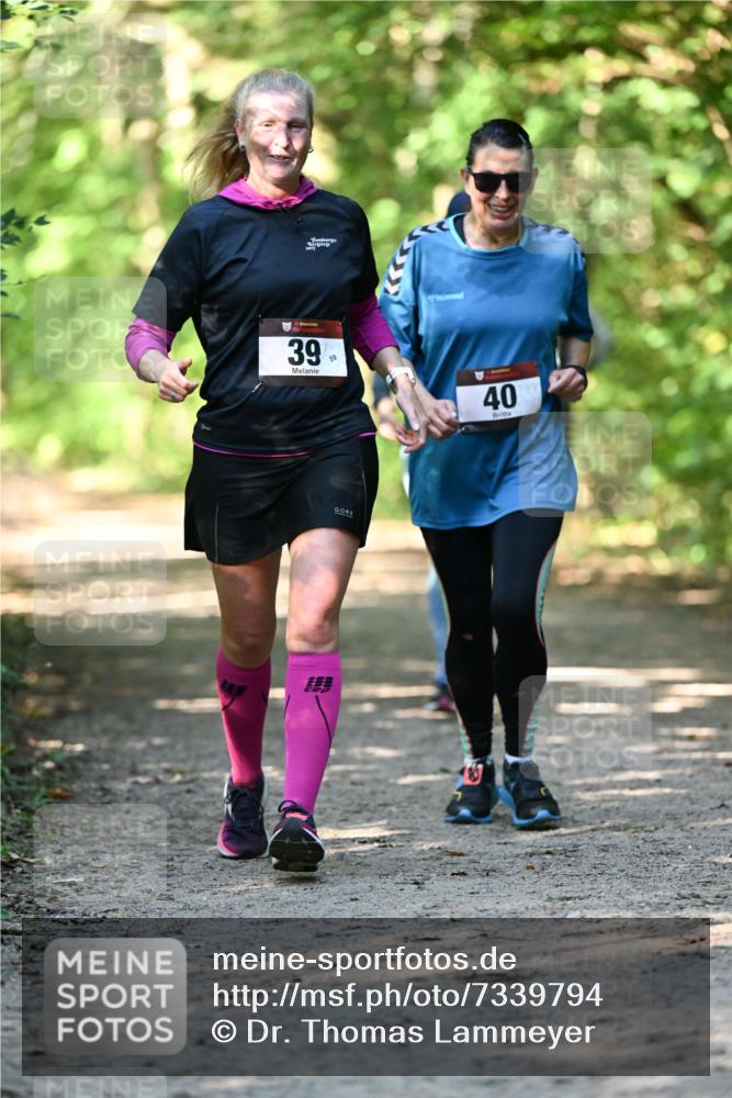 06.10.2024 - Bramfelder Halbmarathon 2024 Dr. Thomas Lammeyer http://msf.ph/oto/7339794 06.10.2024 10:37:29 Laufen 2017, 39, 59, 40 meine-sportfotos.de