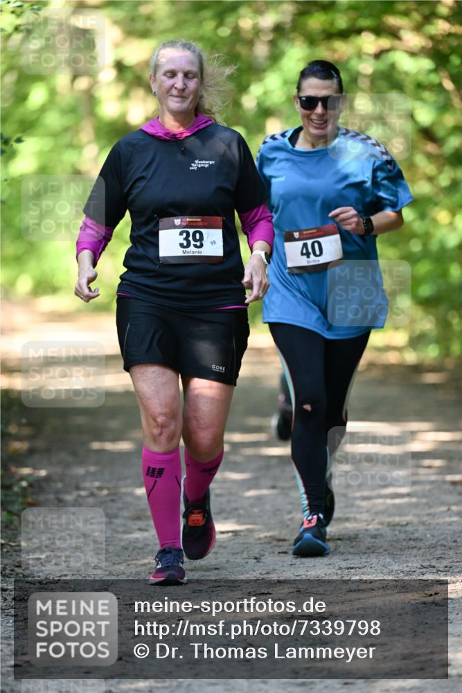 06.10.2024 - Bramfelder Halbmarathon 2024 Dr. Thomas Lammeyer http://msf.ph/oto/7339798 06.10.2024 10:37:30 Laufen 2017, 39, 59, 40 meine-sportfotos.de