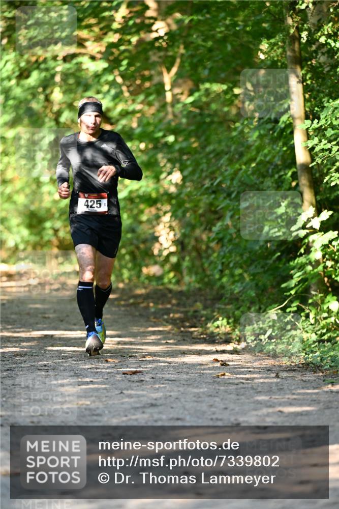 06.10.2024 - Bramfelder Halbmarathon 2024 Dr. Thomas Lammeyer http://msf.ph/oto/7339802 06.10.2024 10:38:16 Laufen 425 meine-sportfotos.de