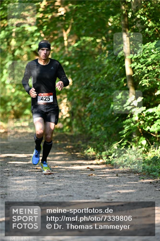 06.10.2024 - Bramfelder Halbmarathon 2024 Dr. Thomas Lammeyer http://msf.ph/oto/7339806 06.10.2024 10:38:16 Laufen 425 meine-sportfotos.de
