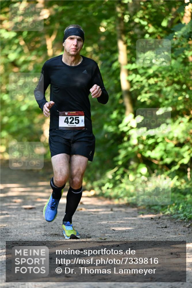 06.10.2024 - Bramfelder Halbmarathon 2024 Dr. Thomas Lammeyer http://msf.ph/oto/7339816 06.10.2024 10:38:17 Laufen 425 meine-sportfotos.de