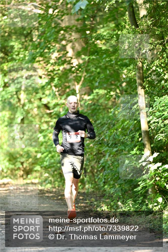 06.10.2024 - Bramfelder Halbmarathon 2024 Dr. Thomas Lammeyer http://msf.ph/oto/7339822 06.10.2024 10:38:54 Laufen  meine-sportfotos.de