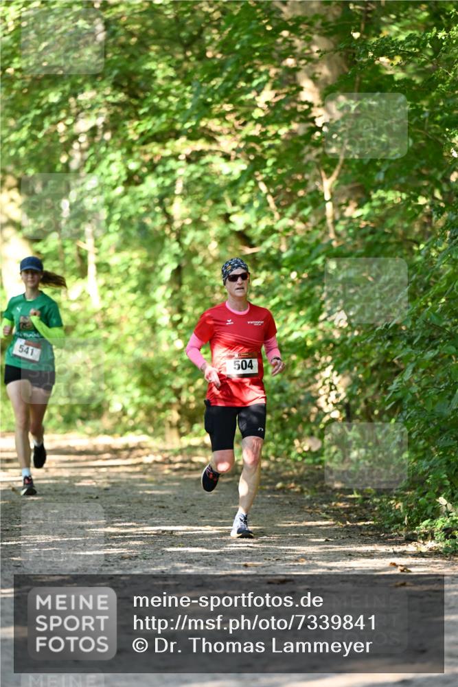 06.10.2024 - Bramfelder Halbmarathon 2024 Dr. Thomas Lammeyer http://msf.ph/oto/7339841 06.10.2024 10:39:09 Laufen 541, 504 meine-sportfotos.de