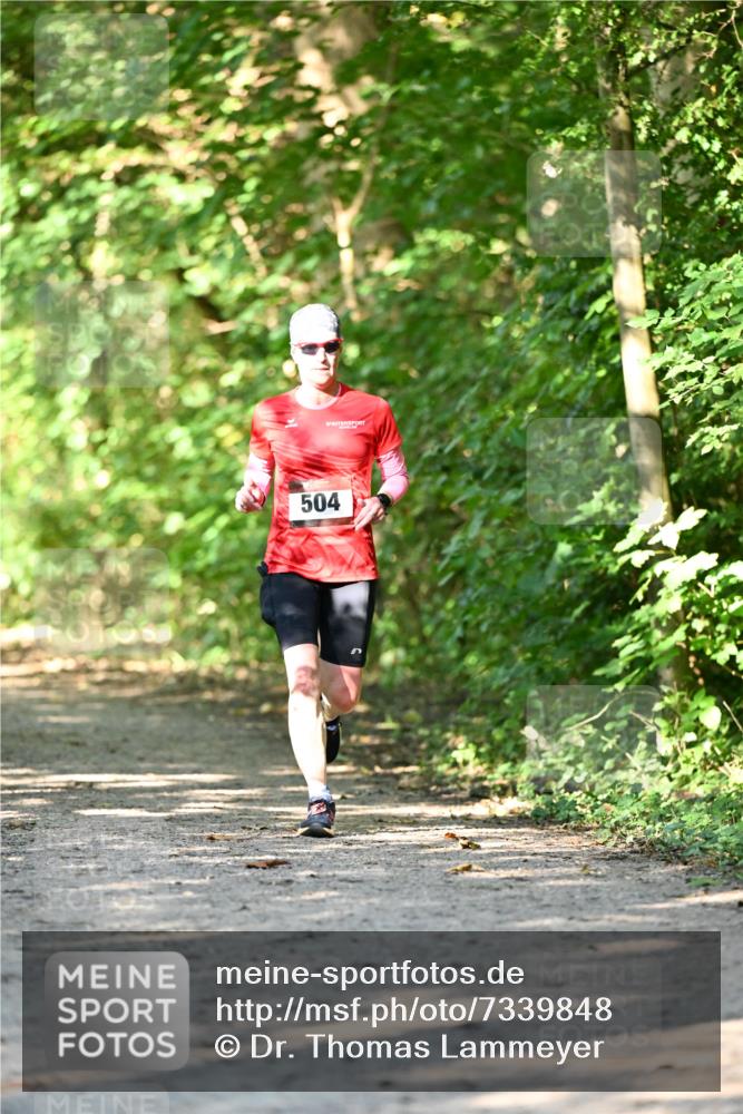 06.10.2024 - Bramfelder Halbmarathon 2024 Dr. Thomas Lammeyer http://msf.ph/oto/7339848 06.10.2024 10:39:10 Laufen 504 meine-sportfotos.de