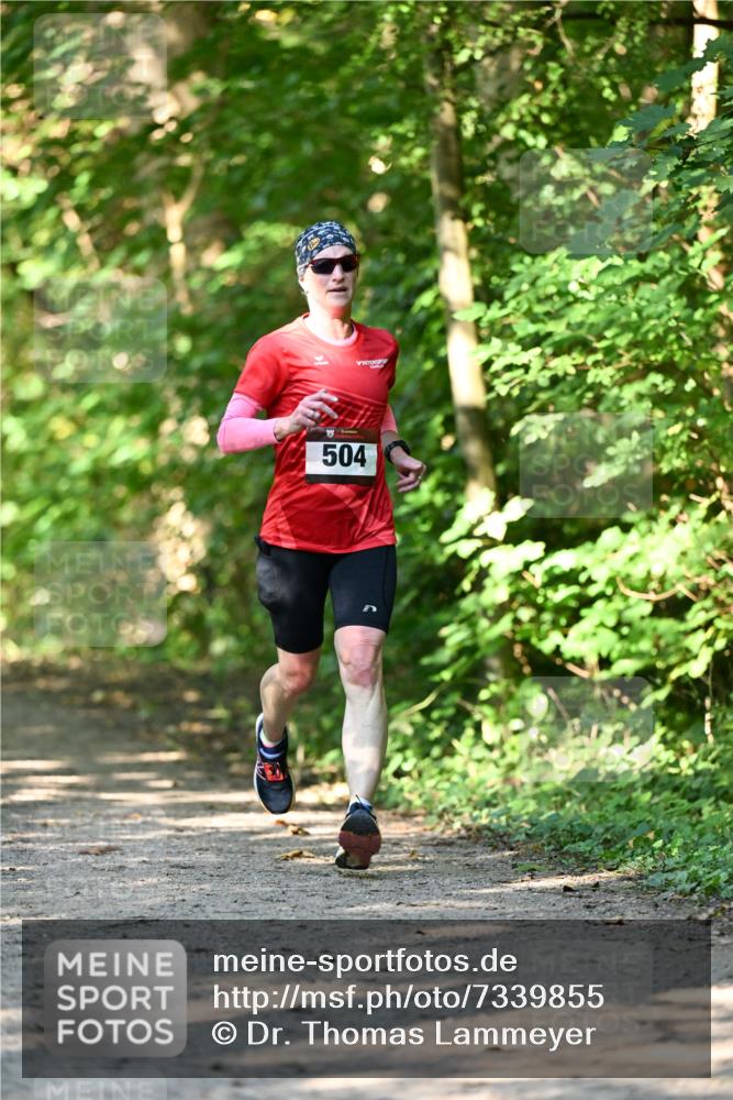 06.10.2024 - Bramfelder Halbmarathon 2024 Dr. Thomas Lammeyer http://msf.ph/oto/7339855 06.10.2024 10:39:11 Laufen 504 meine-sportfotos.de