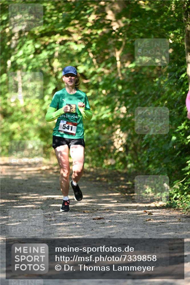 06.10.2024 - Bramfelder Halbmarathon 2024 Dr. Thomas Lammeyer http://msf.ph/oto/7339858 06.10.2024 10:39:12 Laufen 541 meine-sportfotos.de