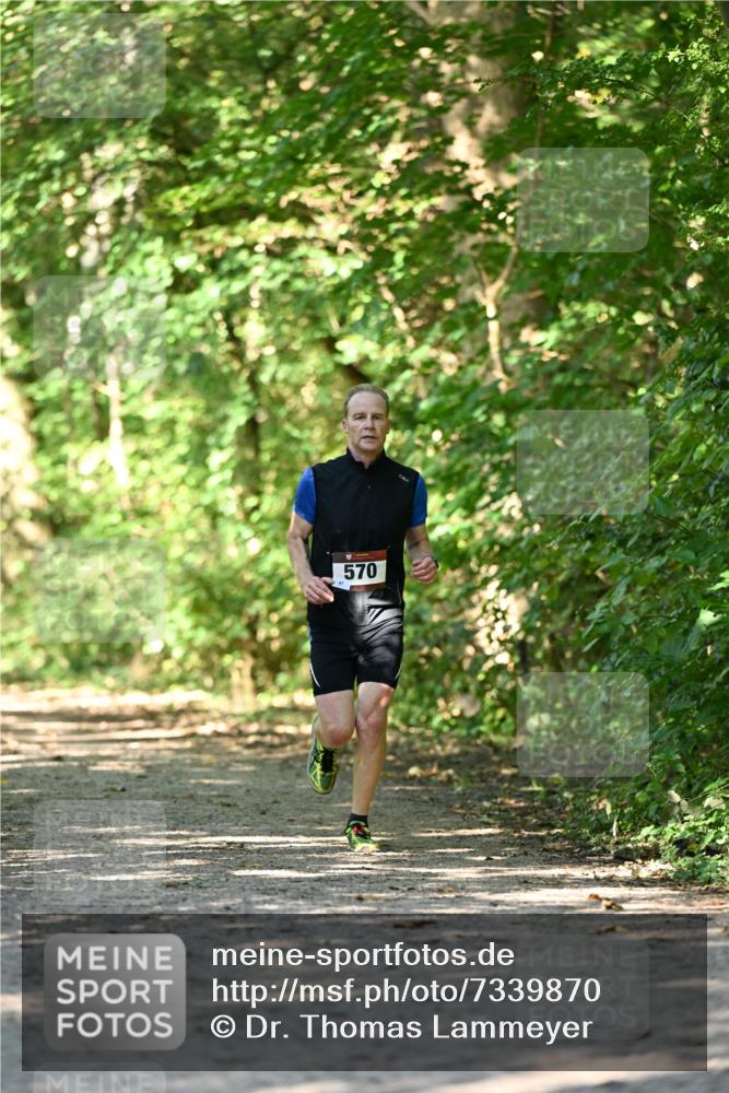 06.10.2024 - Bramfelder Halbmarathon 2024 Dr. Thomas Lammeyer http://msf.ph/oto/7339870 06.10.2024 10:39:39 Laufen 570 meine-sportfotos.de