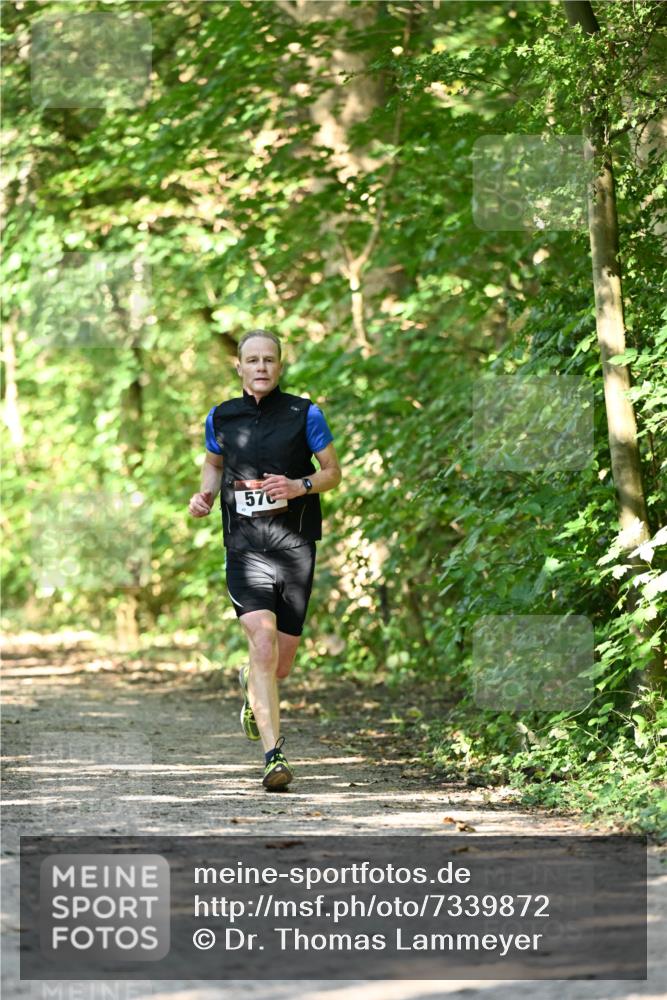 06.10.2024 - Bramfelder Halbmarathon 2024 Dr. Thomas Lammeyer http://msf.ph/oto/7339872 06.10.2024 10:39:39 Laufen 570 meine-sportfotos.de