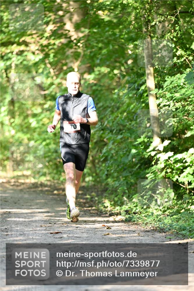 06.10.2024 - Bramfelder Halbmarathon 2024 Dr. Thomas Lammeyer http://msf.ph/oto/7339877 06.10.2024 10:39:40 Laufen 70 meine-sportfotos.de