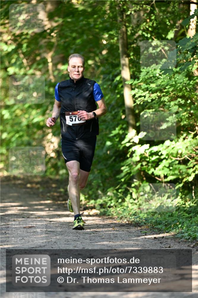 06.10.2024 - Bramfelder Halbmarathon 2024 Dr. Thomas Lammeyer http://msf.ph/oto/7339883 06.10.2024 10:39:40 Laufen 47, 576 meine-sportfotos.de