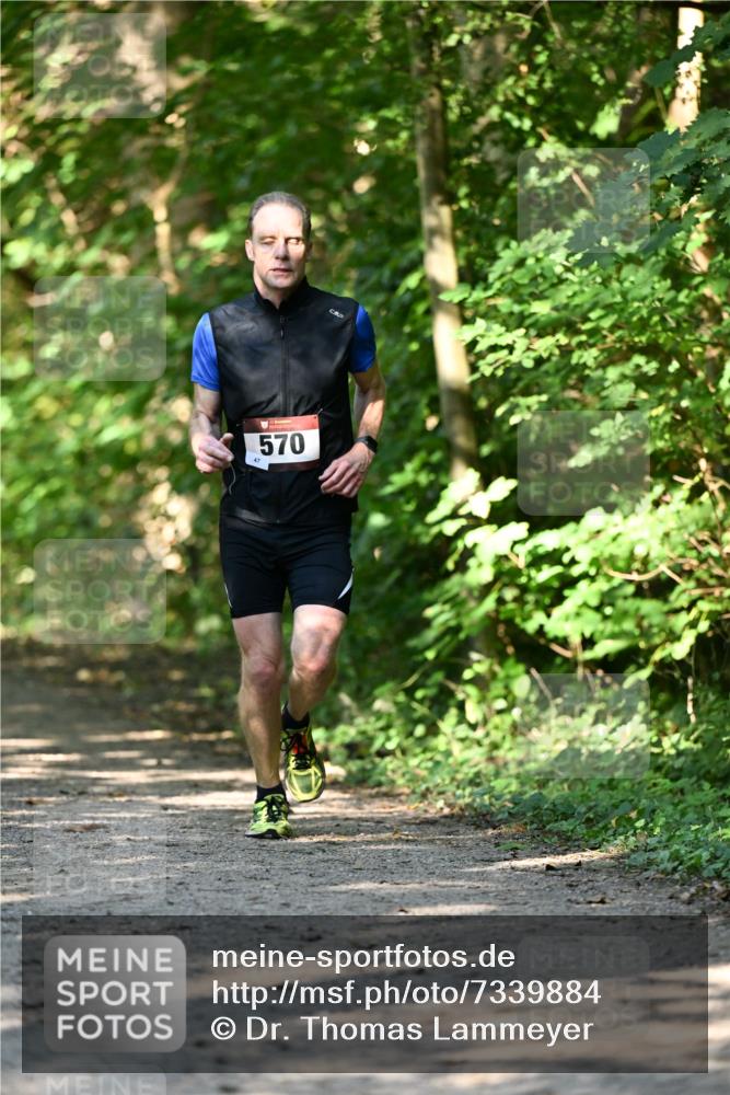 06.10.2024 - Bramfelder Halbmarathon 2024 Dr. Thomas Lammeyer http://msf.ph/oto/7339884 06.10.2024 10:39:40 Laufen 47, 570 meine-sportfotos.de