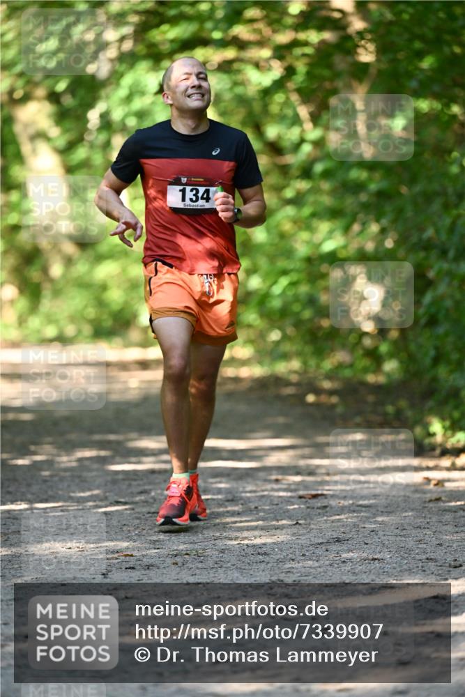 06.10.2024 - Bramfelder Halbmarathon 2024 Dr. Thomas Lammeyer http://msf.ph/oto/7339907 06.10.2024 10:40:10 Laufen 134 meine-sportfotos.de