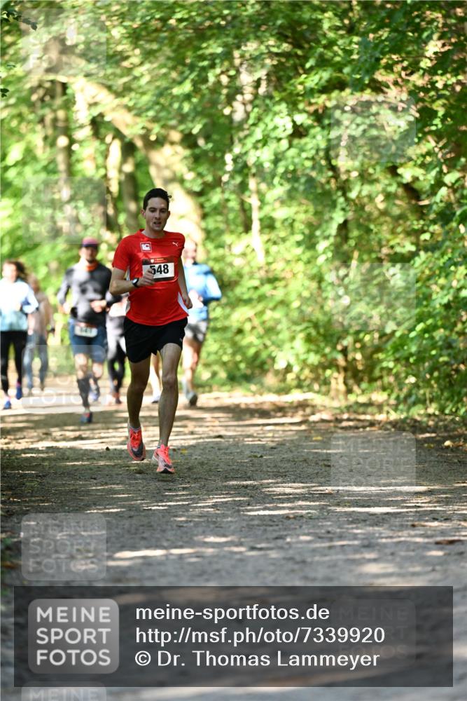 06.10.2024 - Bramfelder Halbmarathon 2024 Dr. Thomas Lammeyer http://msf.ph/oto/7339920 06.10.2024 10:40:19 Laufen 548 meine-sportfotos.de