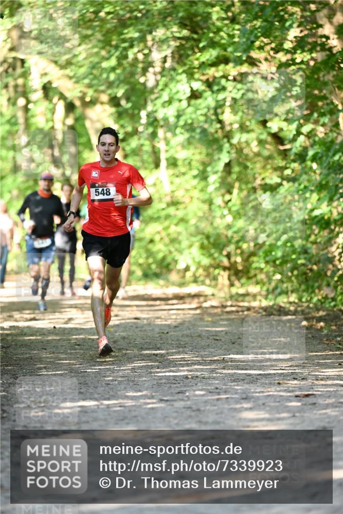06.10.2024 - Bramfelder Halbmarathon 2024 Dr. Thomas Lammeyer http://msf.ph/oto/7339923 06.10.2024 10:40:19 Laufen 548 meine-sportfotos.de