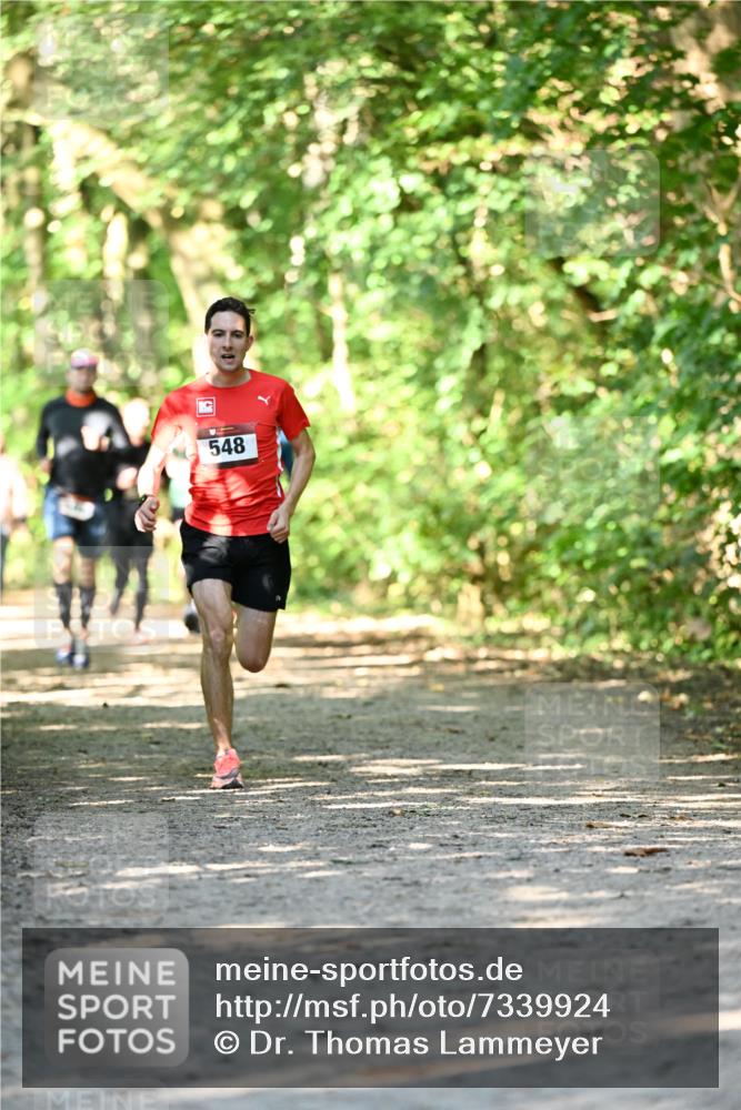 06.10.2024 - Bramfelder Halbmarathon 2024 Dr. Thomas Lammeyer http://msf.ph/oto/7339924 06.10.2024 10:40:19 Laufen 548 meine-sportfotos.de