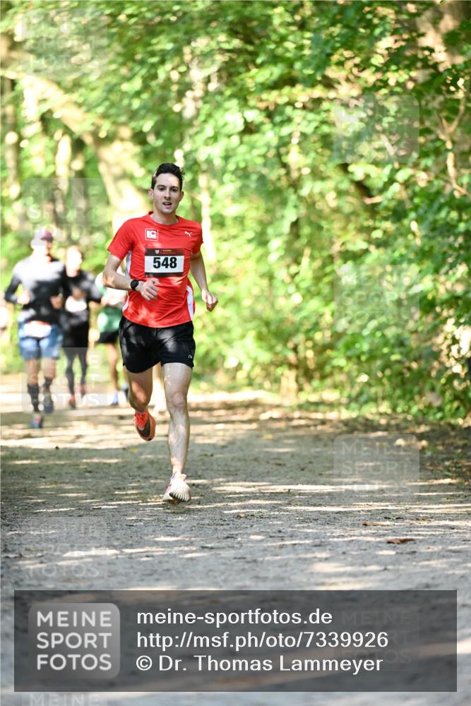 06.10.2024 - Bramfelder Halbmarathon 2024 Dr. Thomas Lammeyer http://msf.ph/oto/7339926 06.10.2024 10:40:20 Laufen 548 meine-sportfotos.de