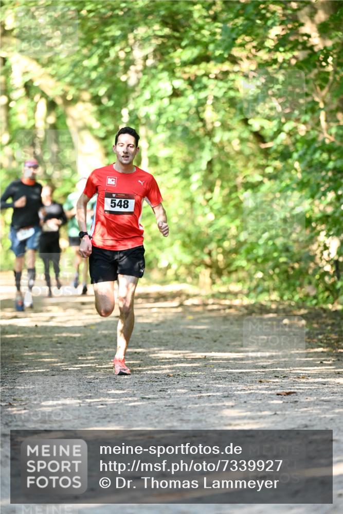 06.10.2024 - Bramfelder Halbmarathon 2024 Dr. Thomas Lammeyer http://msf.ph/oto/7339927 06.10.2024 10:40:20 Laufen 548 meine-sportfotos.de