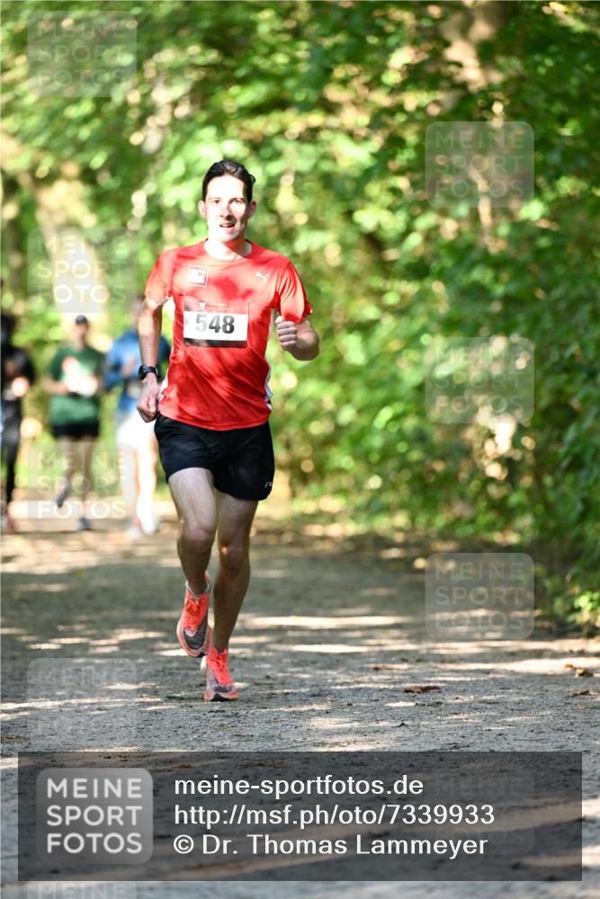 06.10.2024 - Bramfelder Halbmarathon 2024 Dr. Thomas Lammeyer http://msf.ph/oto/7339933 06.10.2024 10:40:20 Laufen 548 meine-sportfotos.de