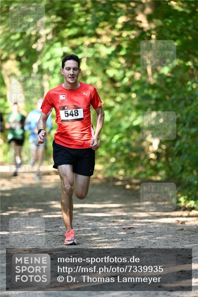 06.10.2024 - Bramfelder Halbmarathon 2024 Dr. Thomas Lammeyer http://msf.ph/oto/7339935 06.10.2024 10:40:21 Laufen 548, 51 meine-sportfotos.de