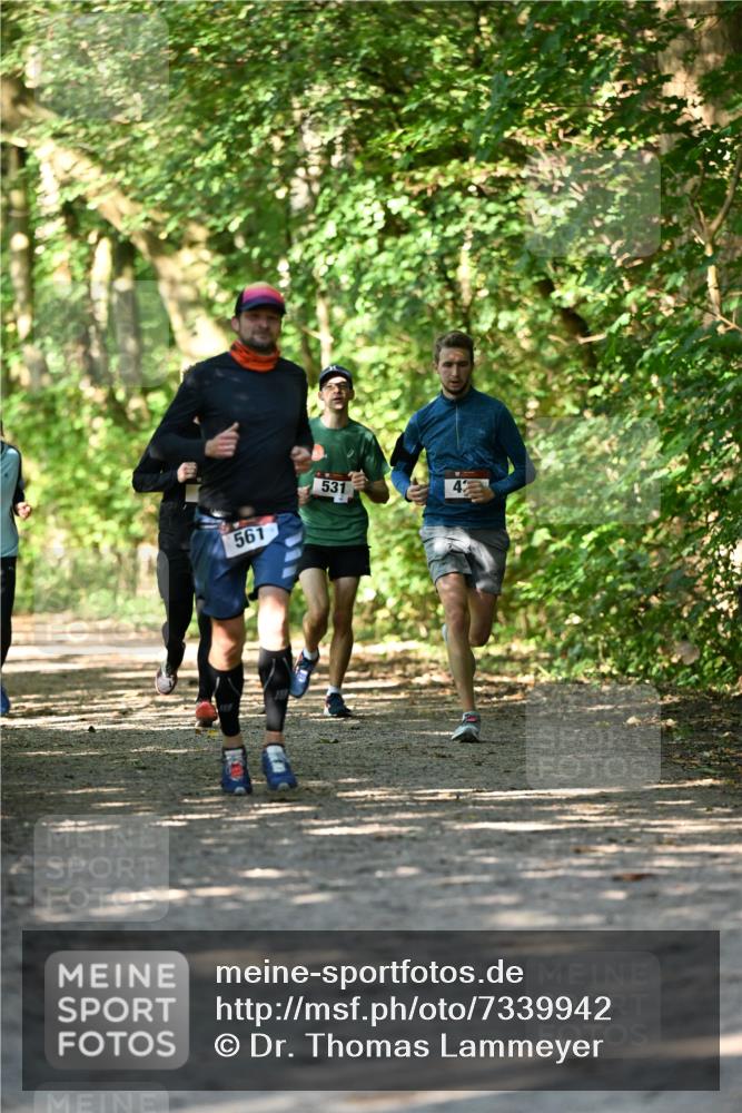 06.10.2024 - Bramfelder Halbmarathon 2024 Dr. Thomas Lammeyer http://msf.ph/oto/7339942 06.10.2024 10:40:23 Laufen 561, 531, 42 meine-sportfotos.de