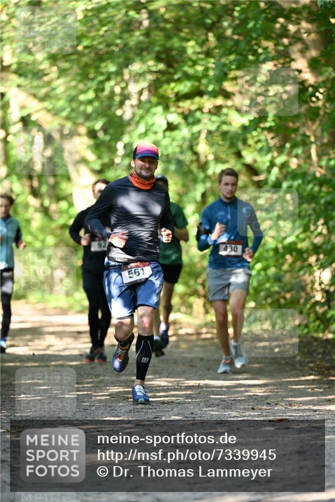 06.10.2024 - Bramfelder Halbmarathon 2024 Dr. Thomas Lammeyer http://msf.ph/oto/7339945 06.10.2024 10:40:24 Laufen 561, 430 meine-sportfotos.de