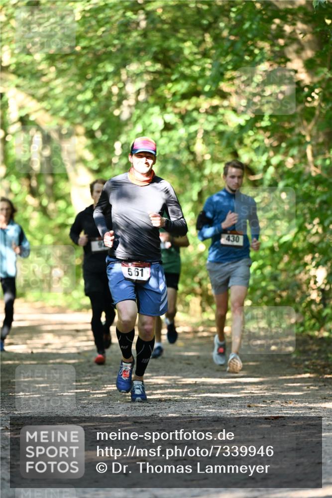 06.10.2024 - Bramfelder Halbmarathon 2024 Dr. Thomas Lammeyer http://msf.ph/oto/7339946 06.10.2024 10:40:24 Laufen 561, 430 meine-sportfotos.de