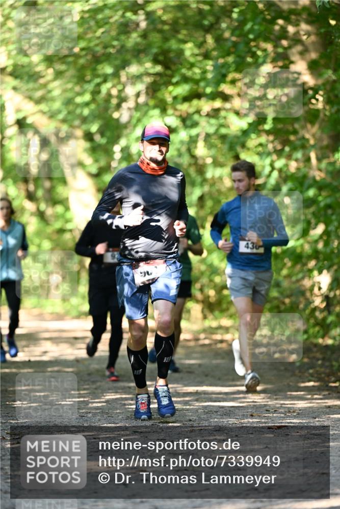 06.10.2024 - Bramfelder Halbmarathon 2024 Dr. Thomas Lammeyer http://msf.ph/oto/7339949 06.10.2024 10:40:25 Laufen 430 meine-sportfotos.de
